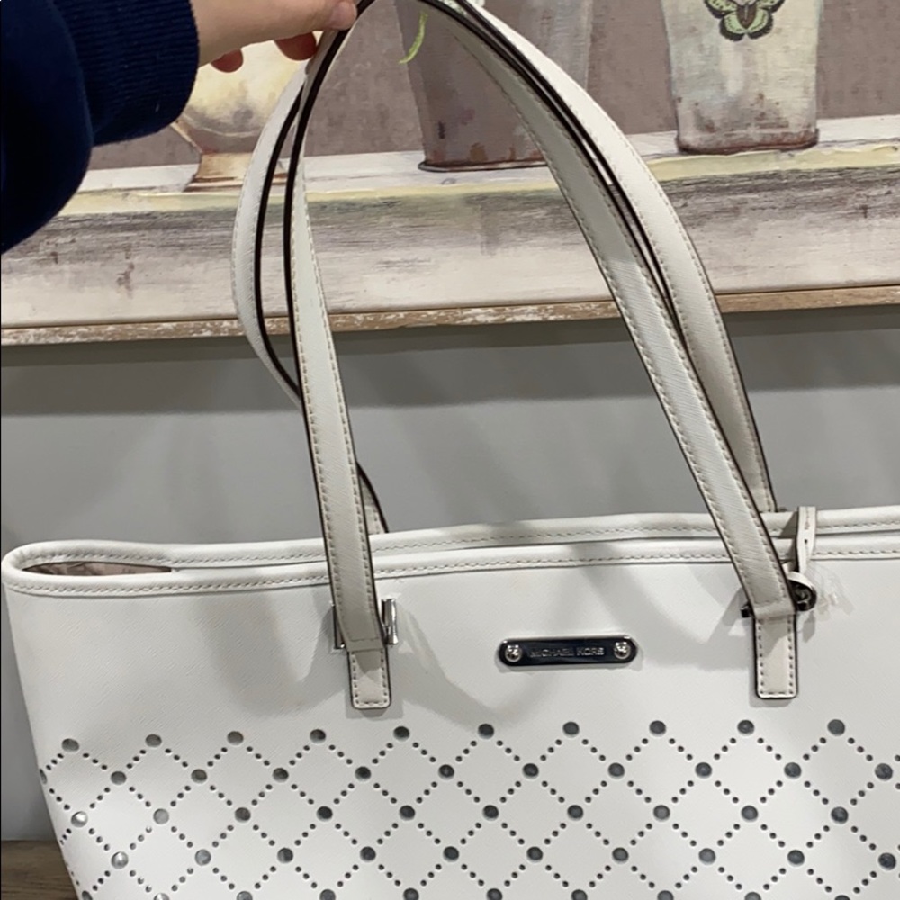 Authentic MK bag - Picture 8 of 9